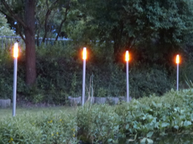 Hier eine sch&ouml;ne Ausf&uuml;hrung am Teich plaziert!